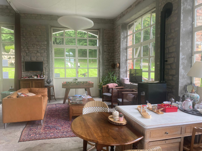 Food & Drinks 2, LE CHATEAU DE MONTHUREUX LE SEC, Vosges