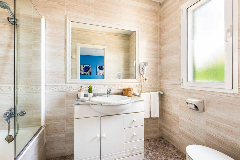 Bathroom 2, Villa Ingrid, Baleares