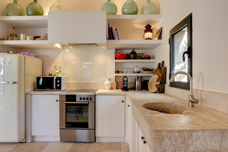 Kitchen 2, Le Bastidon de PAMPELONNE, Var