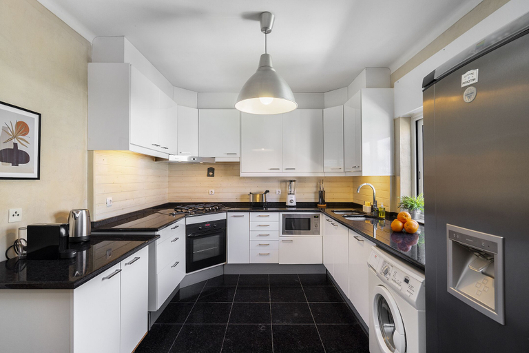 Others 5, Stylish Sunny Penthouse Near Cascais Center & Greenspace, Cascais