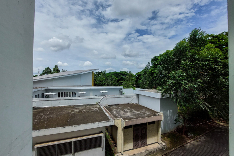 Exterior & Views 5, Cozy Living Studio Apartment at The Habitat Karawaci, Tangerang