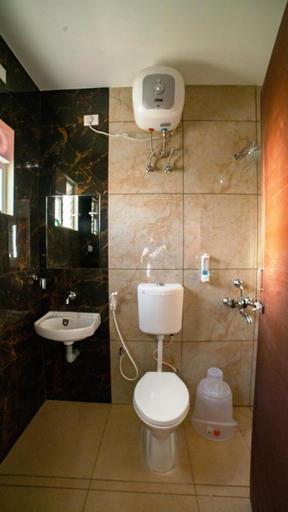 Bathroom 5, Sarvam Serviced Apartment, Coimbatore
