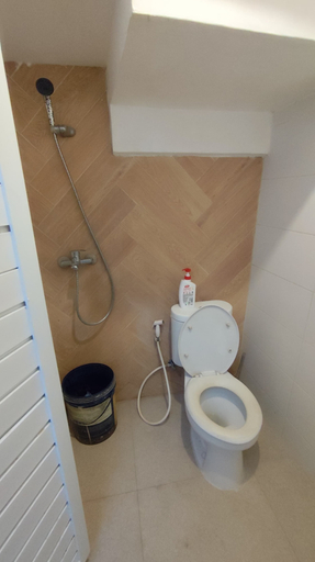 Bathroom 5, Malang And Bromo Tour Backpacker, Malang