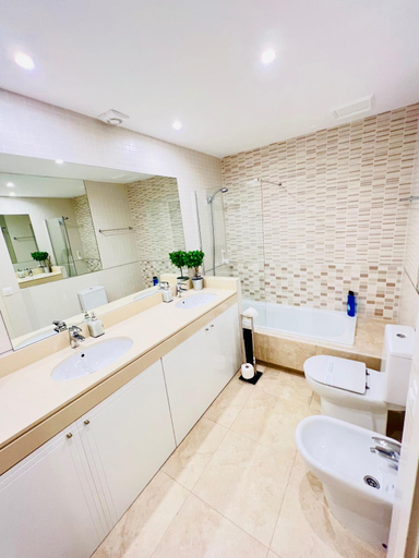 Bathroom 2, Sunny Castillo Apartment, Las Palmas