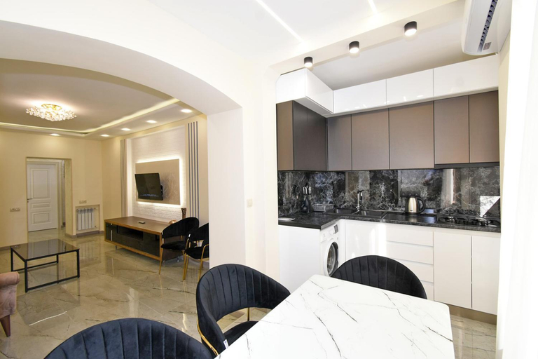 Others 5, Apart 10, Yerevan
