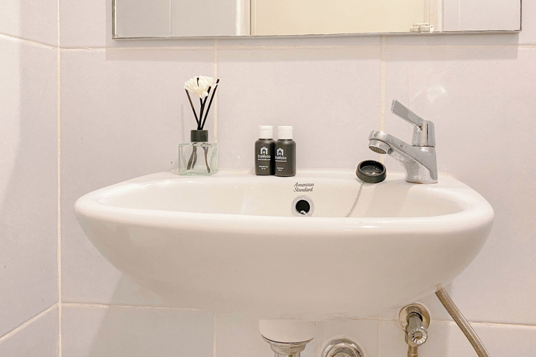 Bathroom 5, Homey Studio Apartment at Tokyo Riverside PIK 2, Tangerang