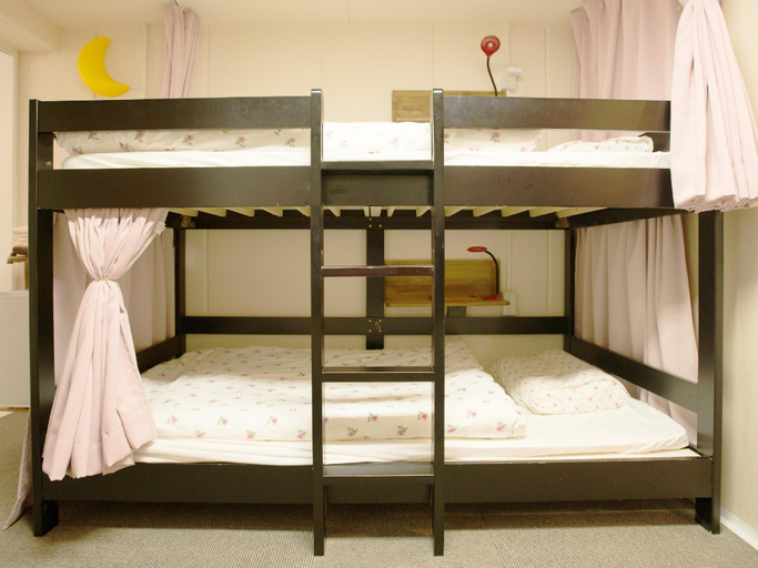 Bedroom 12