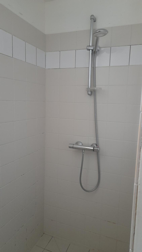 Bathroom 15