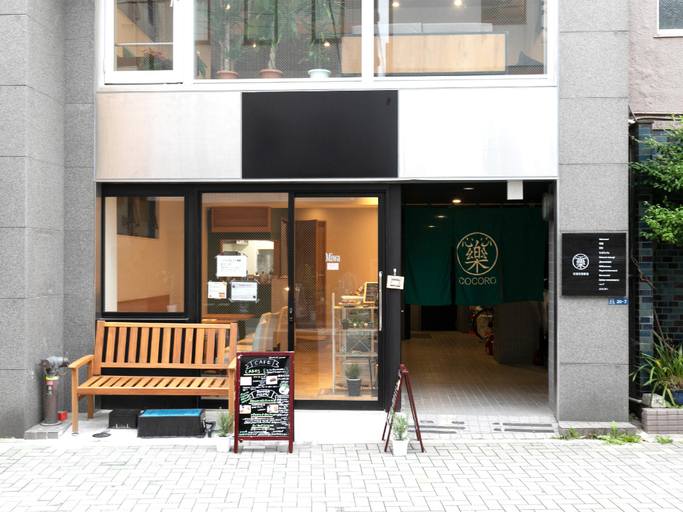 Exterior 2