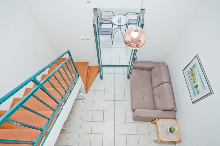 Others 3, Villa Iva