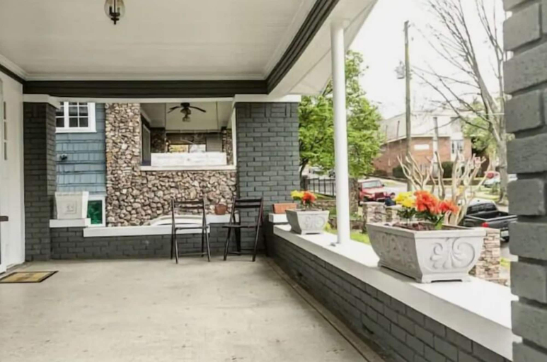 Others 4, Trendy Lakeview Craftsman, Jefferson