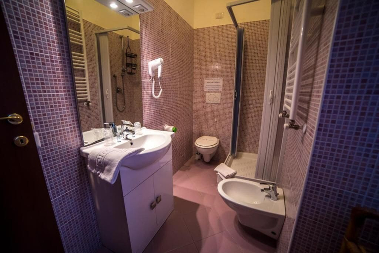 Bathroom 3, frascati rooms, Rome