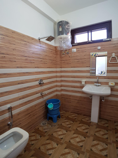 Bathroom 4, Grand Kailash Khajjiar, Chamba
