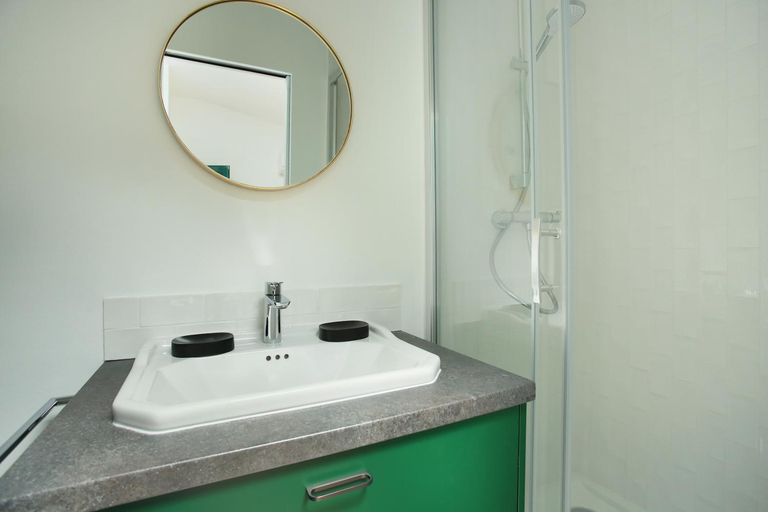 Bathroom 3, Residence Le Marais by Studio prestige, Paris