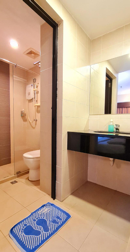 Bathroom 4