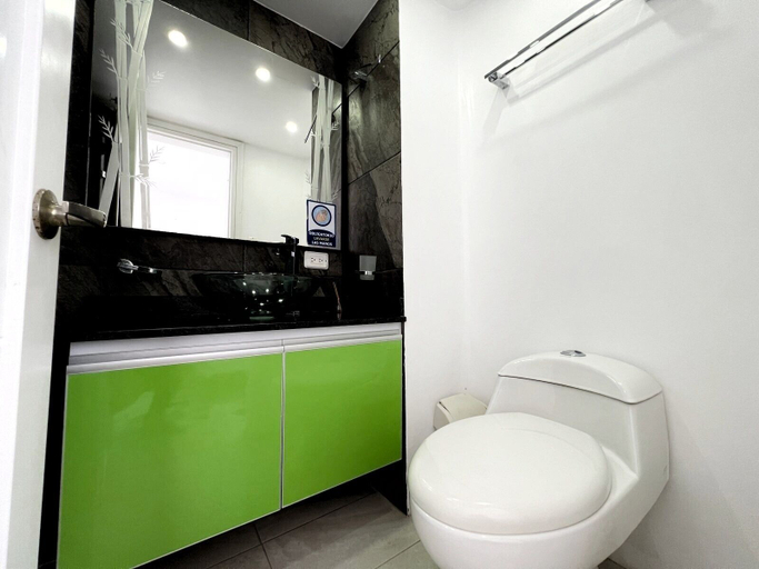 Bathroom 3, APARTAMENTO EN PISO 13 BY PARCEROS GROUP, Cartagena de Indias