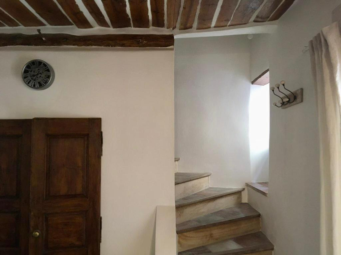 Others 5, La Maison de Lily, cosy dans le Vieux-Hyeres, parking gratuit, Var