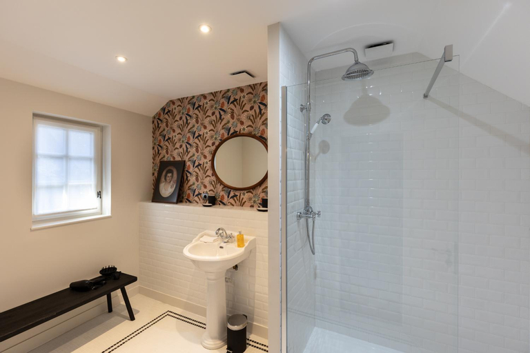 Bathroom 4