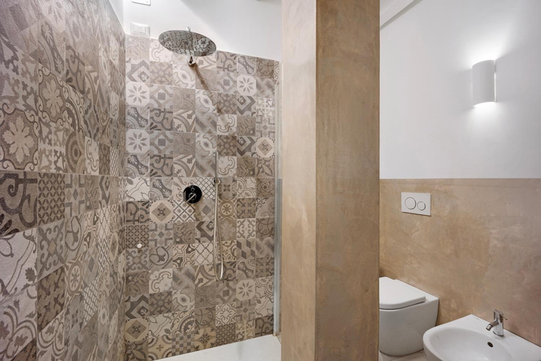 Bedroom 5, Ama, Savona