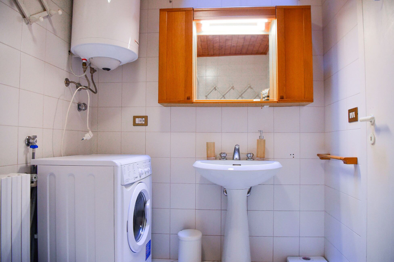 Bathroom 4, Casa Claudia by Wonderful Italy, Como