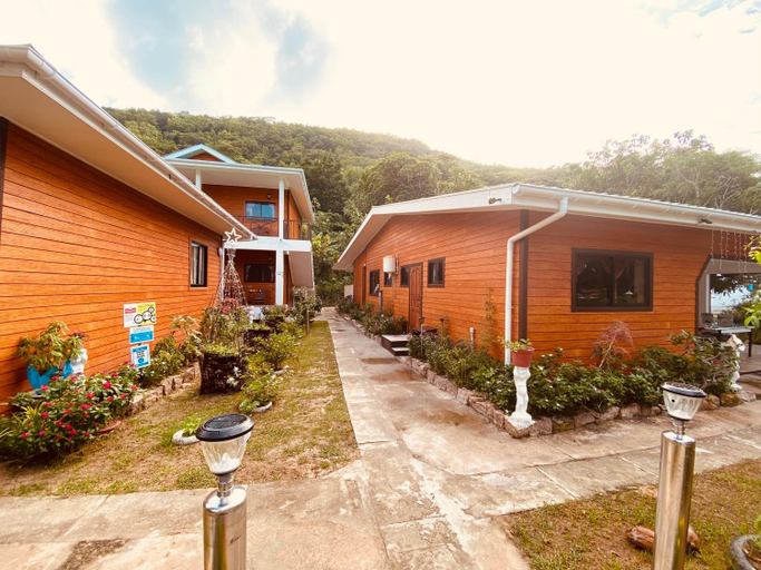 Others 5, Anse Grosse Roche Beach Villa