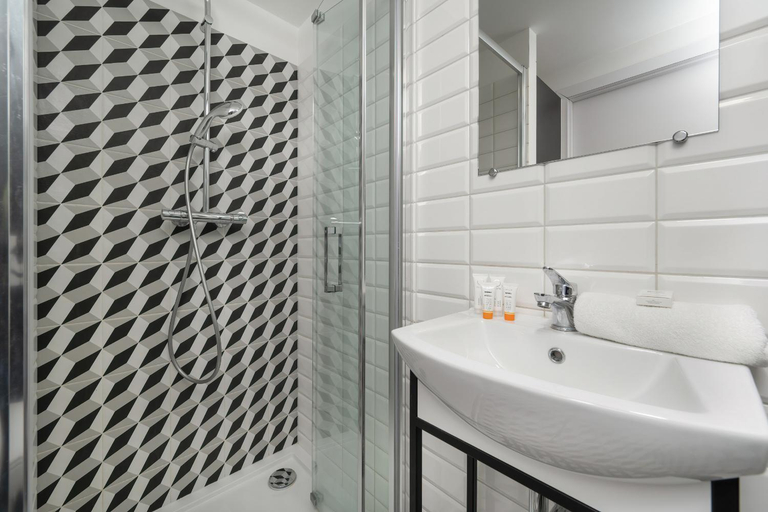 Bathroom 2, Airport Studio Zarembowicza by Noclegi Renters, Środa Śląska