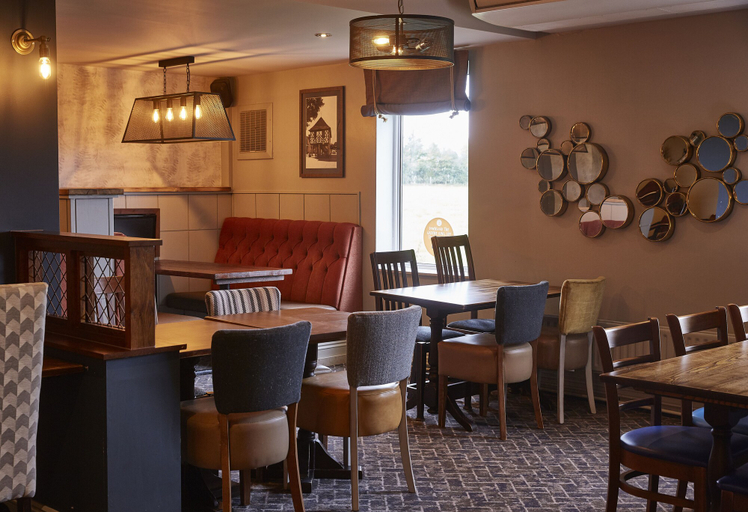Food & Drinks 5, The Churchill By Greene King Inns, Wiltshire