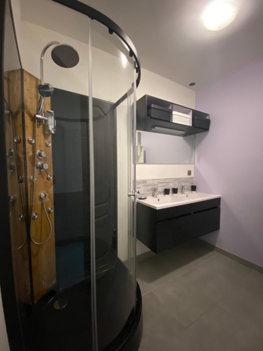 Bathroom 5, Les Gites de Chauvet, Hautes-Alpes
