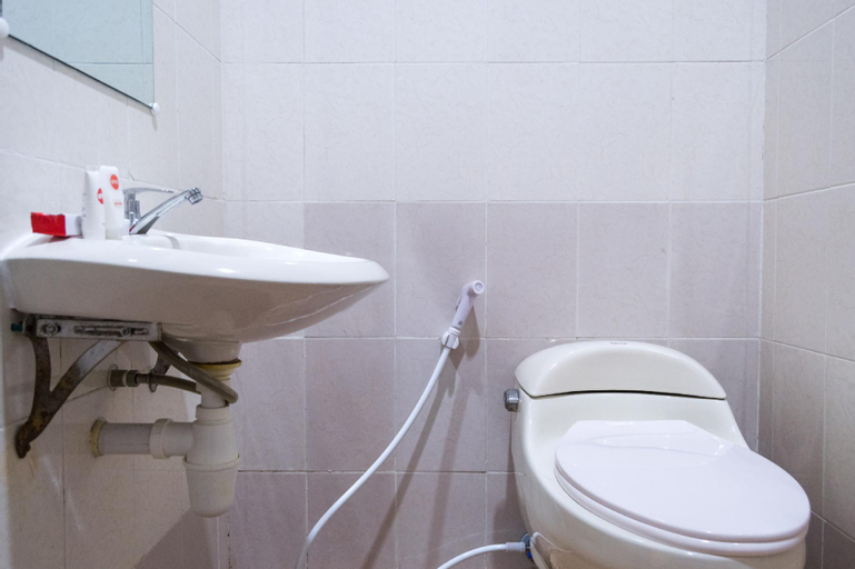 Bathroom 22