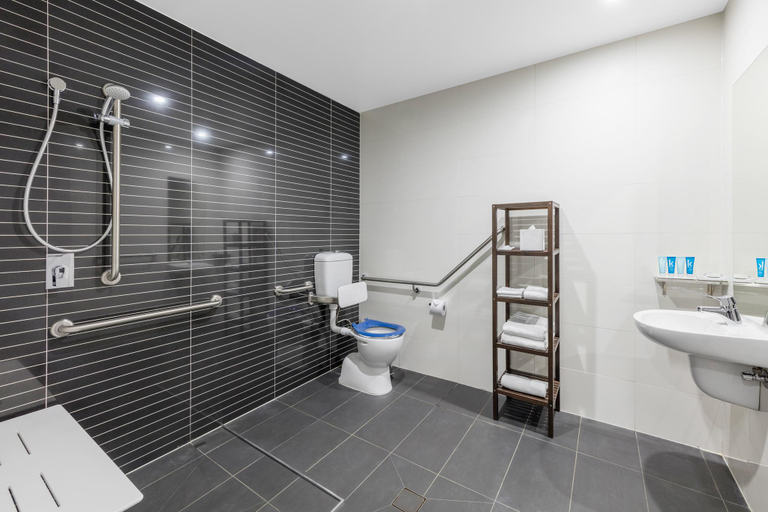 Bathroom 26