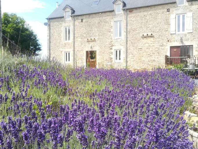 Exterior & Views 2, Stone cottage with garden, Calvados