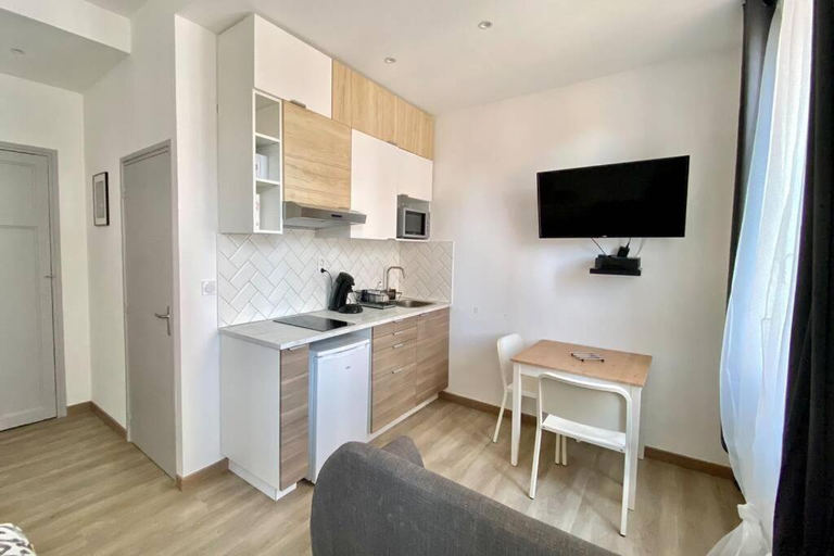 Others 2, Studio cosy - Proche Gare & Centre ville, Var