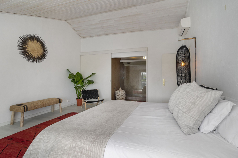 Bedroom 3, Stylish Sunny Penthouse Near Cascais Center & Greenspace, Cascais