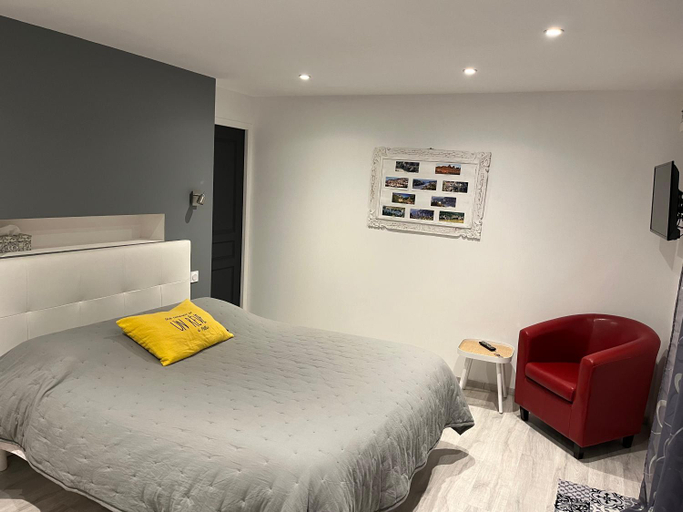 Others 3, Loubat Christophe 335 Bd de Gandalou 12100 Millau, Aveyron