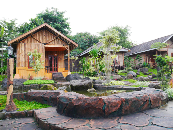 Exterior & Views 1, DKaliurang Resort, Sleman