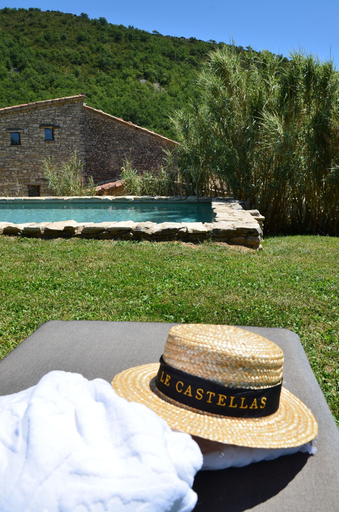 Exterior & Views 2, Le Domaine Du Castellas, Vaucluse