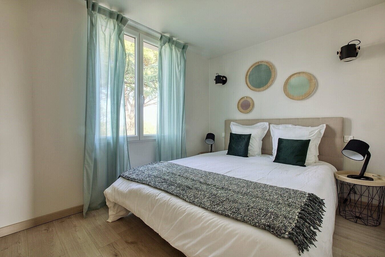 Bedroom 5, Le Duo Vigne Rouge & Primeur, Tarn