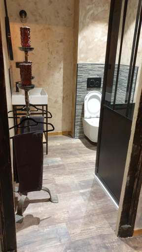 Bathroom 3, la maison porte bonheur, Allier