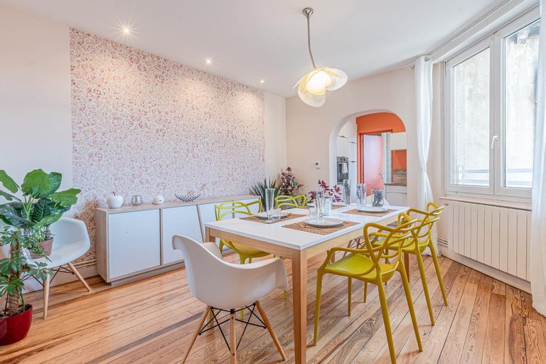 Dining Room 12