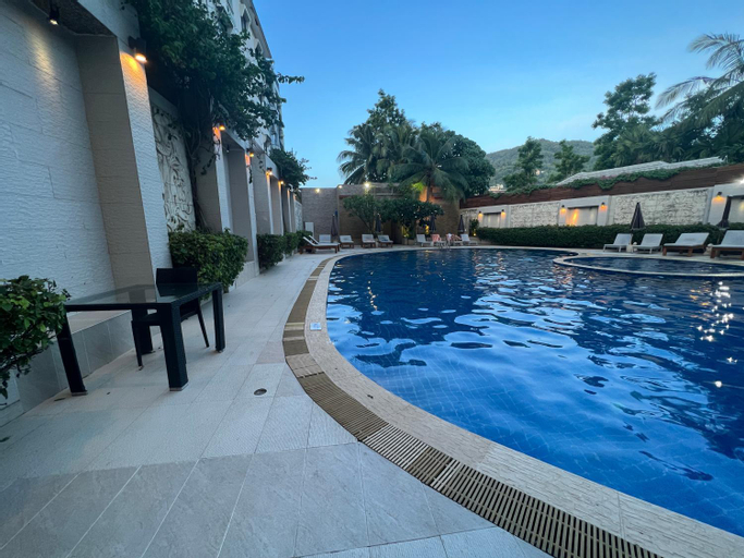 Swimming Pool 6
