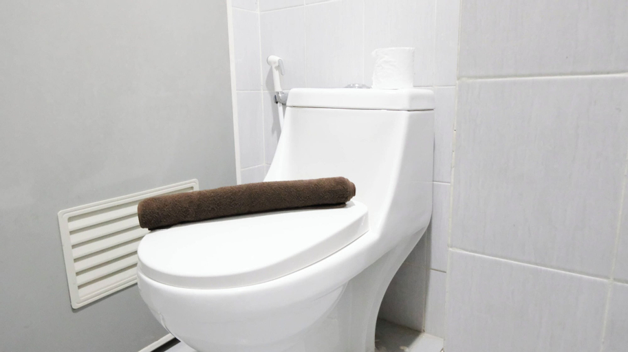 Bathroom 6