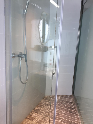 Bathroom 7