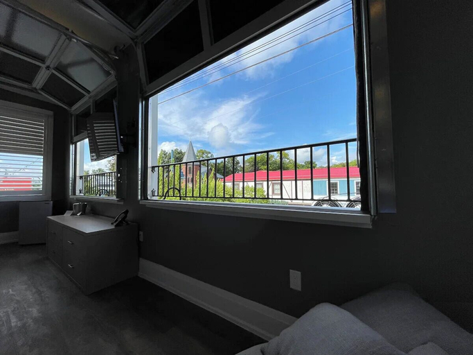 Others 5, Coastal Suites, Lake Hurron