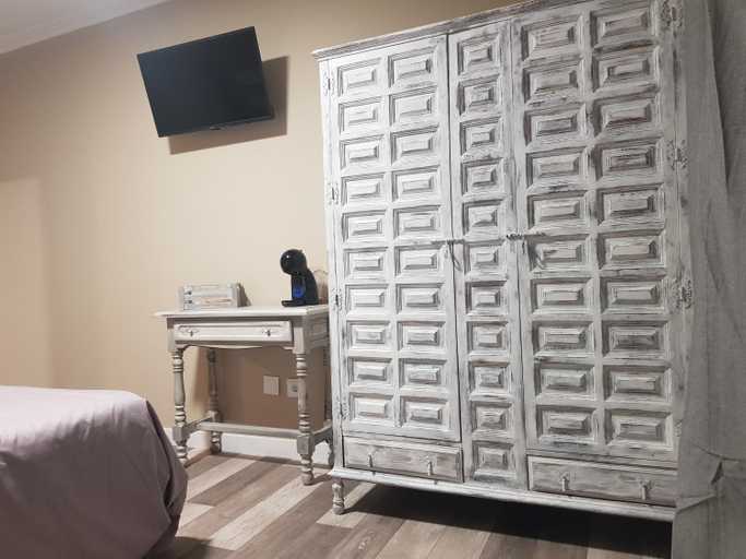 Others 4, Hostal Pabellon, Pontevedra