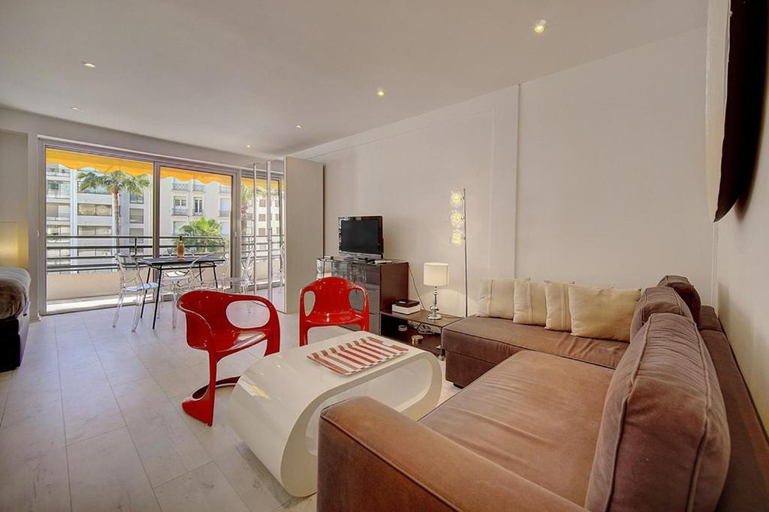 Others 2, STUDIO MODERNE LUMINEUX PROCHE CROISETTE A0B132, Alpes-Maritimes