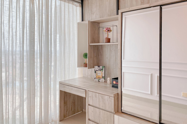 Others 4, Homey and Restful Studio Grand Kamala Lagoon Apartment, Bekasi