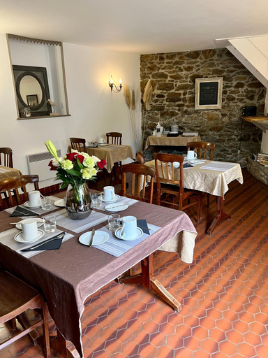 Others 5, Hotel Kan Avel, Ille-et-Vilaine