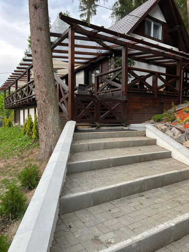 Others 5, Cabana B2 langa strandul Banffy, Toplita