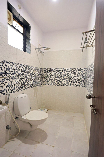 Bathroom 5, Meera Valley Resort, Udaipur