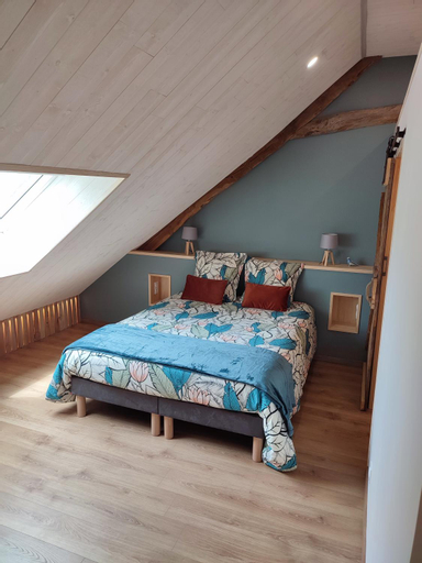 Bedroom 1, Le Grenier - Chambre d'hotes, Haute-Savoie